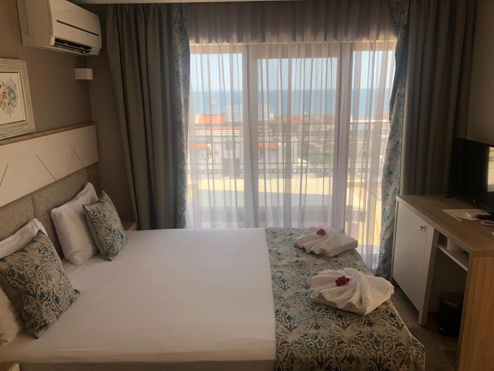 Cristiani Hotel Szozopol Szoba fotó