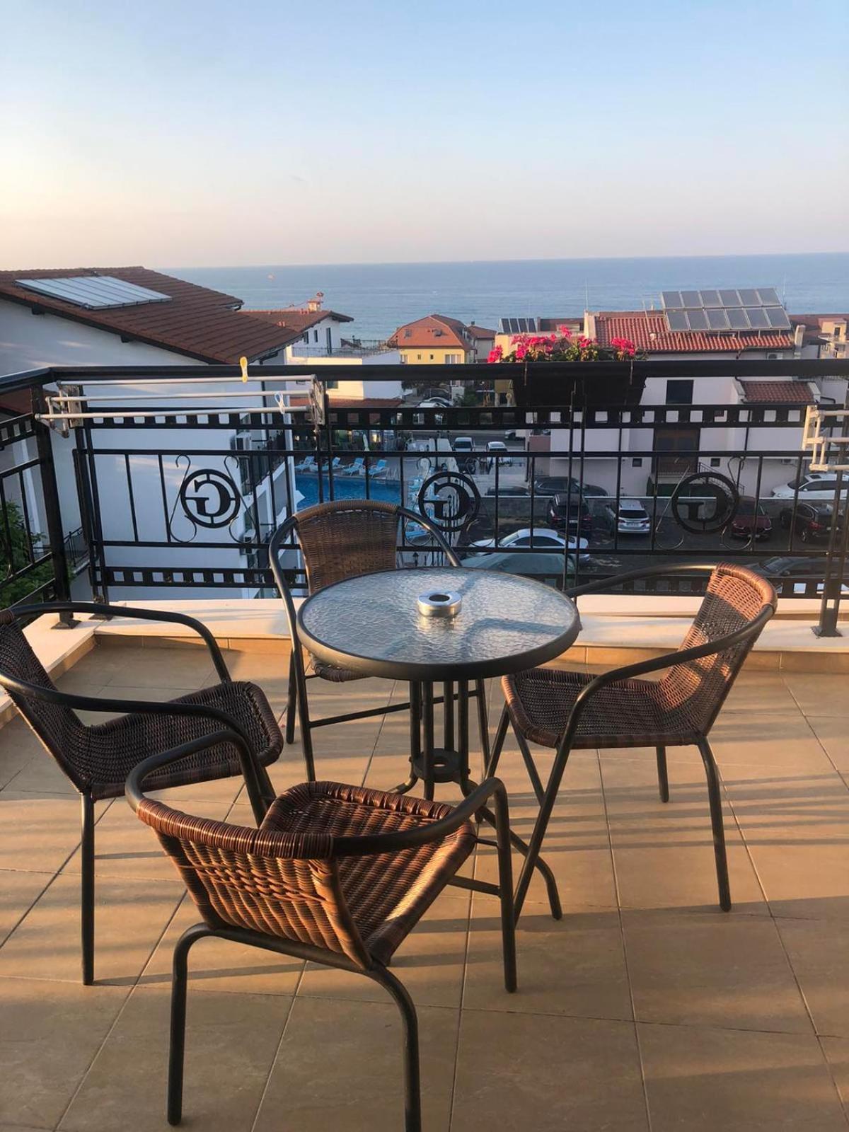 Cristiani Hotel Szozopol Szoba fotó
